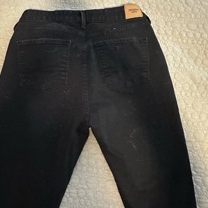 Woman’s Black Skinny Leg Levis jeans